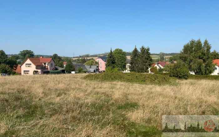 Ein Blick in die Umgebung und das Grundstück